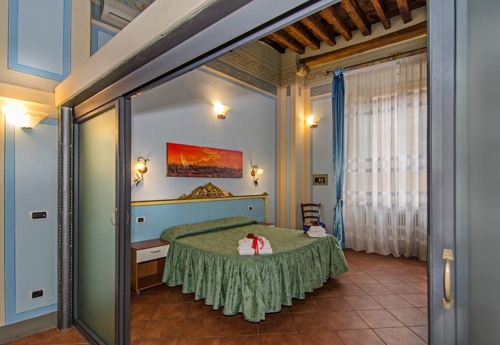 Antica Residenza Del Gallo Lucques Chambre photo